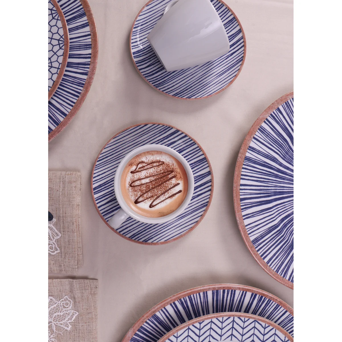 Aparelho de Jantar Tramontina Abstratta em Porcelana Decorada 20 Peças