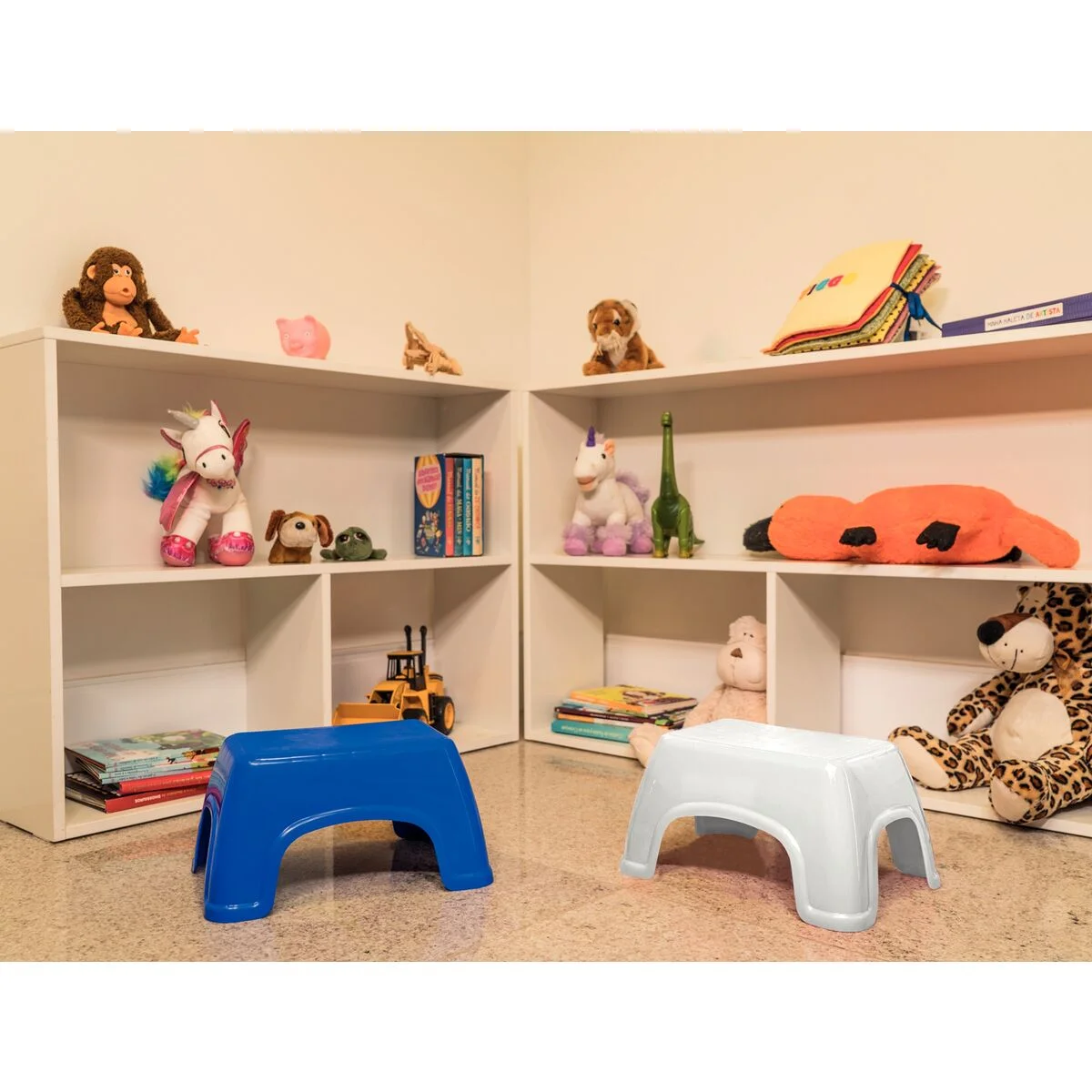 Banco Infantil Tramontina Catty em Polipropileno Branco