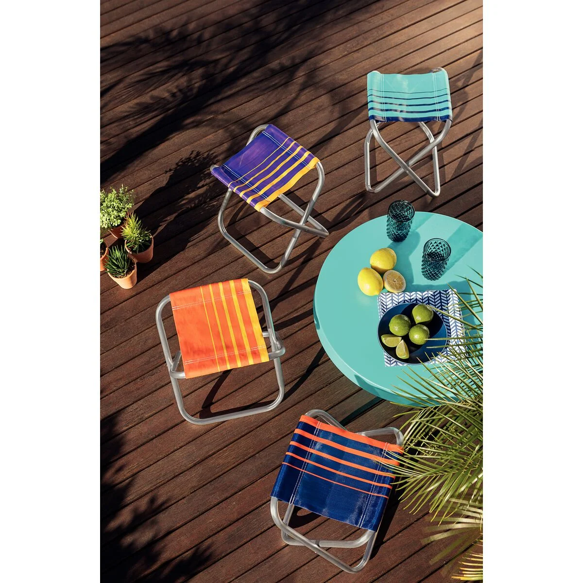 Banqueta de Praia Tramontina Fiji em Alumínio com Assento Laranja e Amarelo