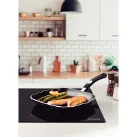 Bistequeira Tramontina Mônaco Induction em Alumínio com Revestimento Interno e Externo Antiaderente Starflon Premium Preto 24 cm 1,5 L