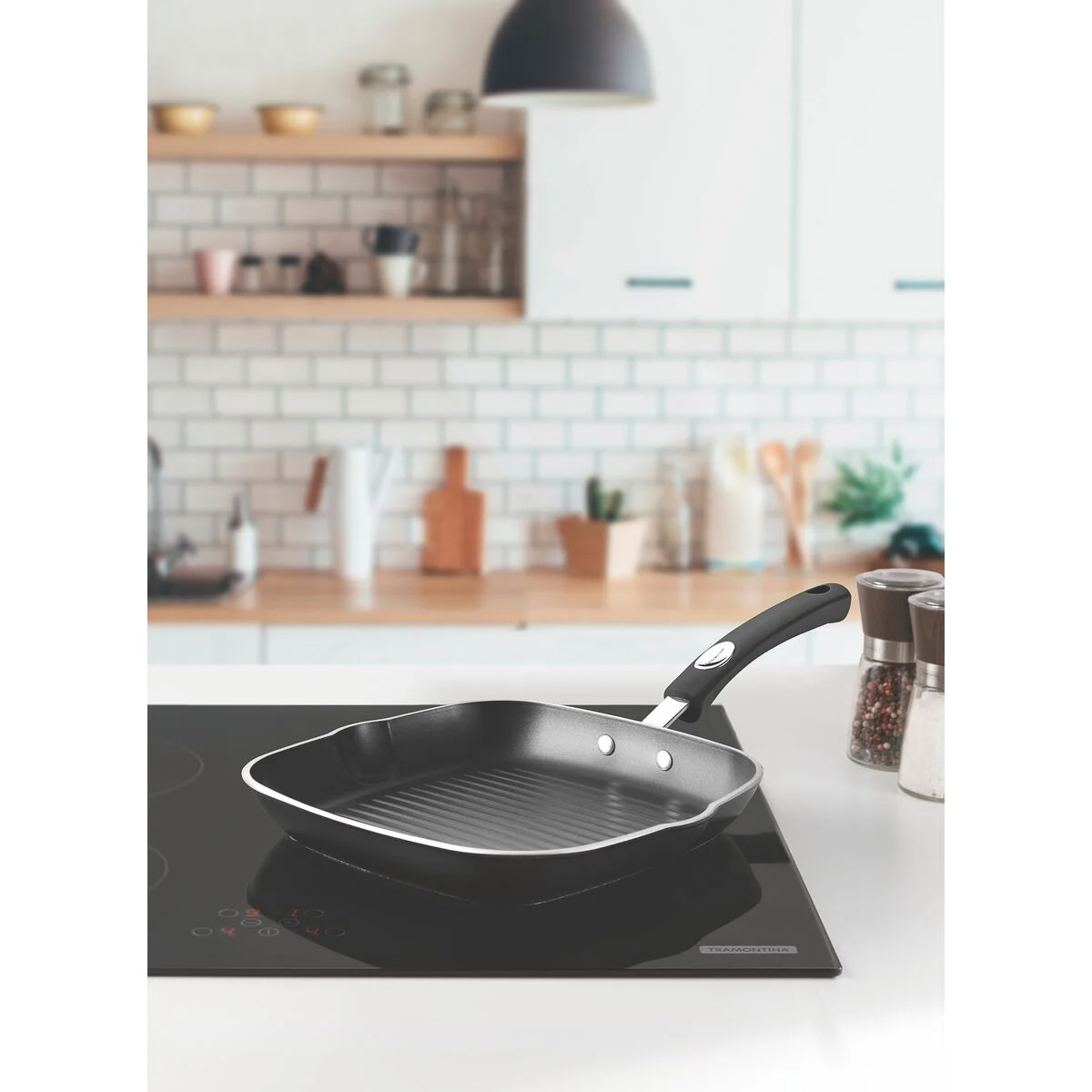 Bistequeira Tramontina Mônaco Induction em Alumínio com Revestimento Interno e Externo Antiaderente Starflon Premium Preto 24 cm 1,5 L