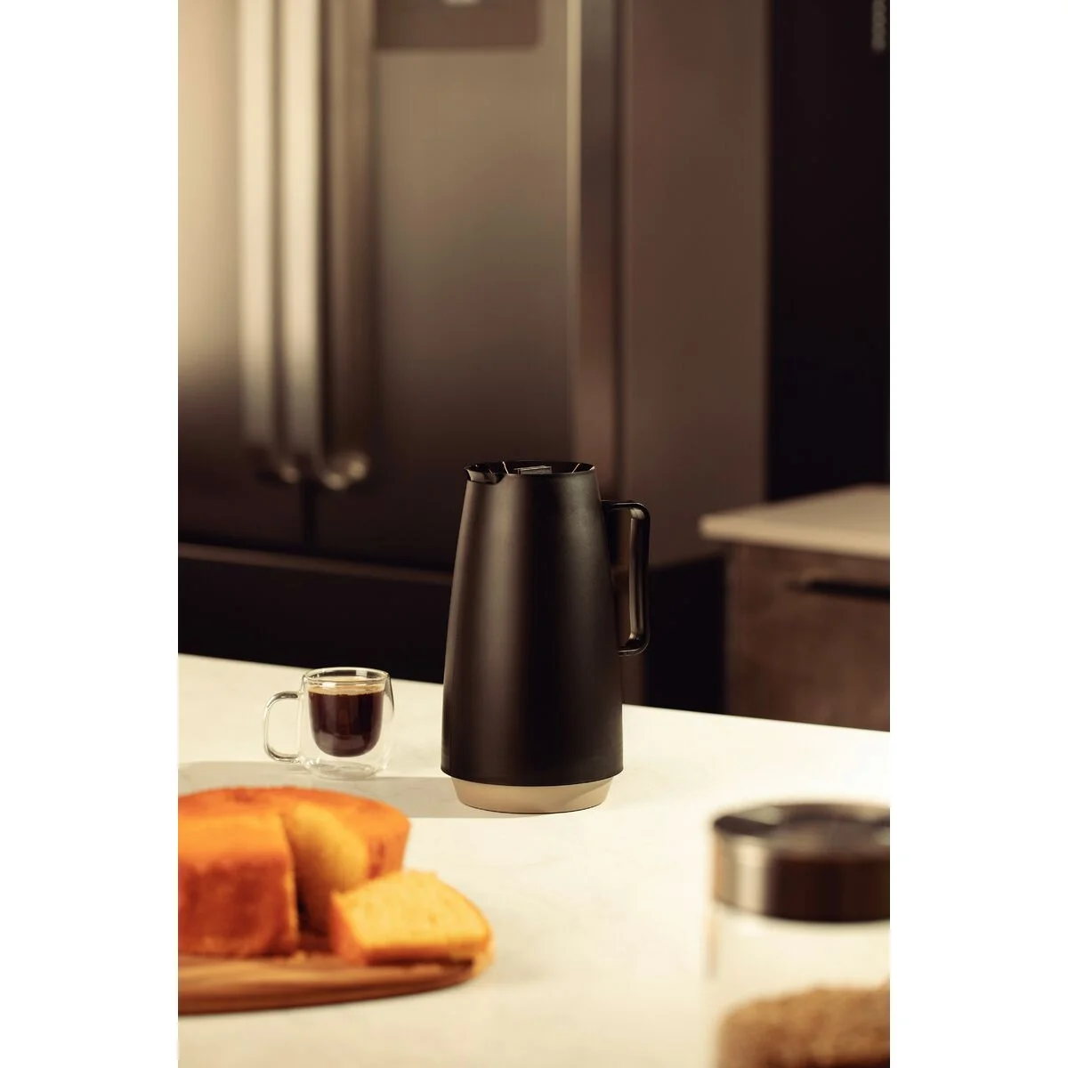 Bule Térmico Tramontina Exata em Plástico Preto com Ampola de Vidro 500 ml