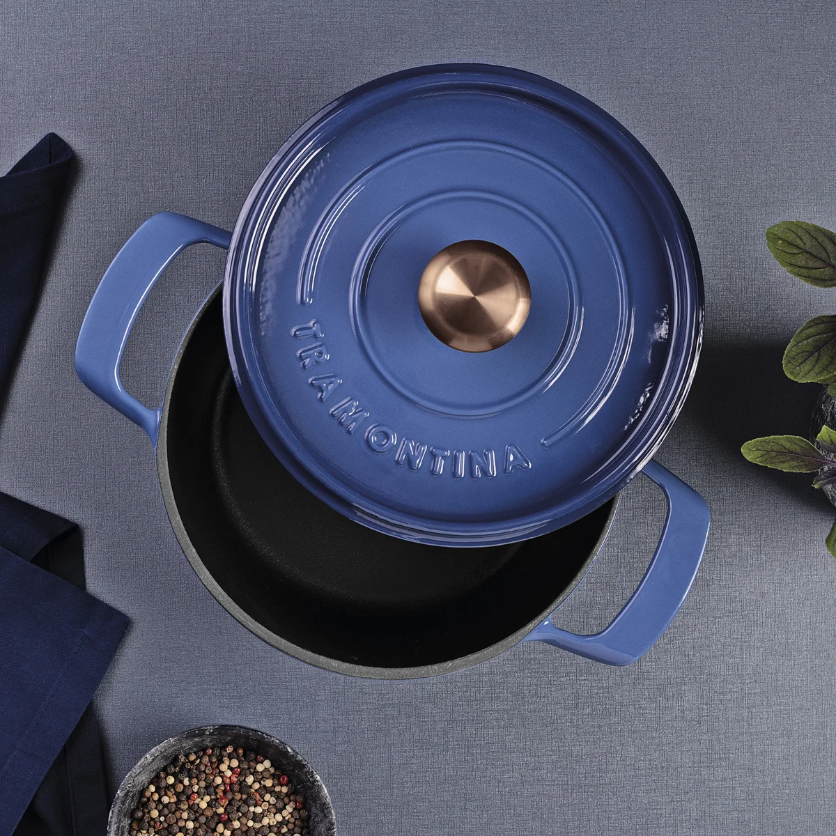 Caçarola Tramontina Ampezzo em Ferro Fundido com Revestimento Interno e Externo Esmaltado Azul 22 cm 3,7 L