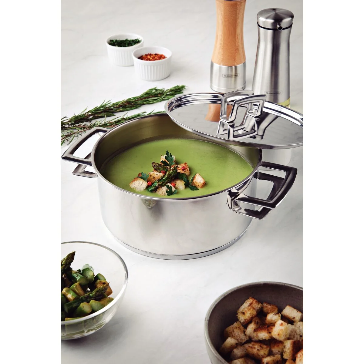 Caçarola Tramontina Brava Rasa em Aço Inox Fundo Triplo com Tampa Plana e Alças 16 cm 1,4 L