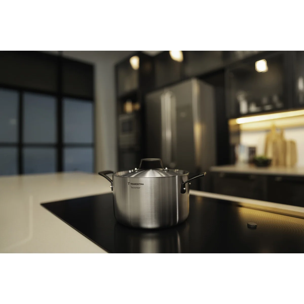 Caçarola Tramontina Grano Black Funda em Aço Inox Corpo Triplo com Tampa e Alças 20 cm 3,8 L