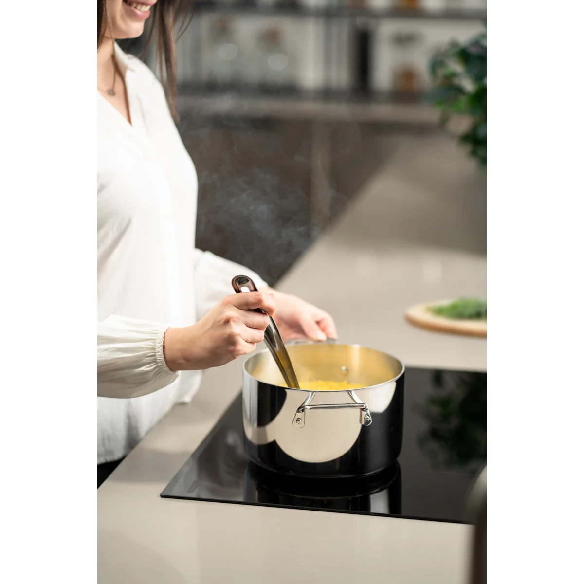 Caçarola Tramontina Grano Funda em Aço Inox Corpo Triplo com Tampa e Alças 20 cm 3,8 L