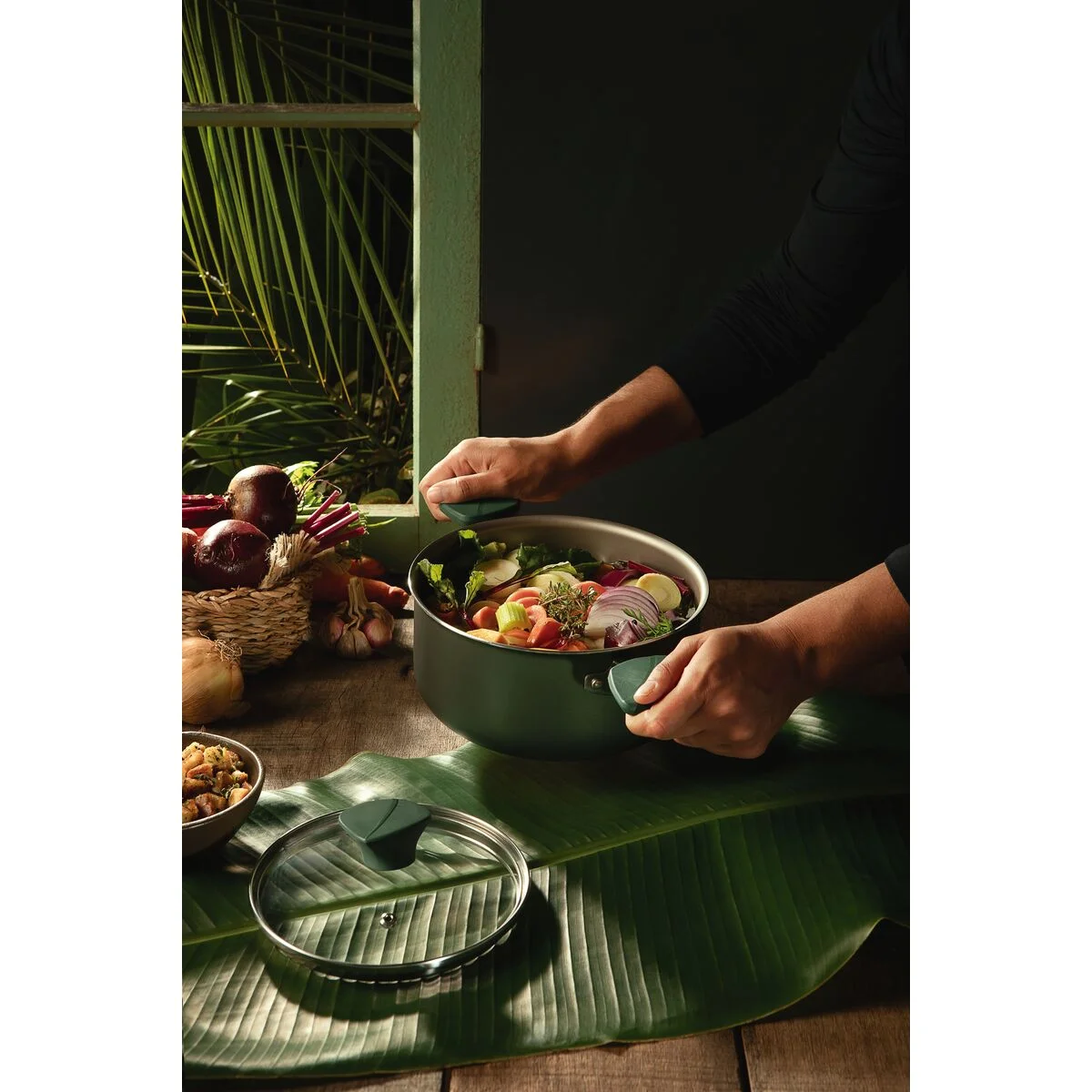 Caçarola Tramontina Lyf em Alumínio com Revestimento Interno e Externo em Antiaderente Starflon Max Verde 24 cm