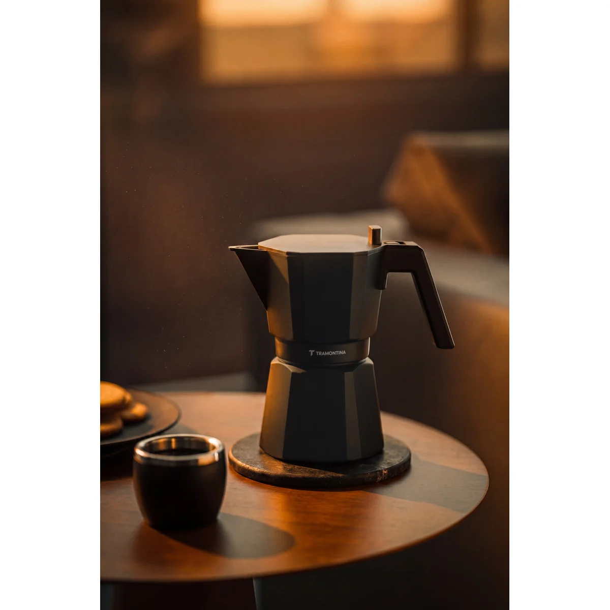 Cafeteira Expresso Italiana Tramontina em Alumínio Preto com Cabo em Nylon 320 ml