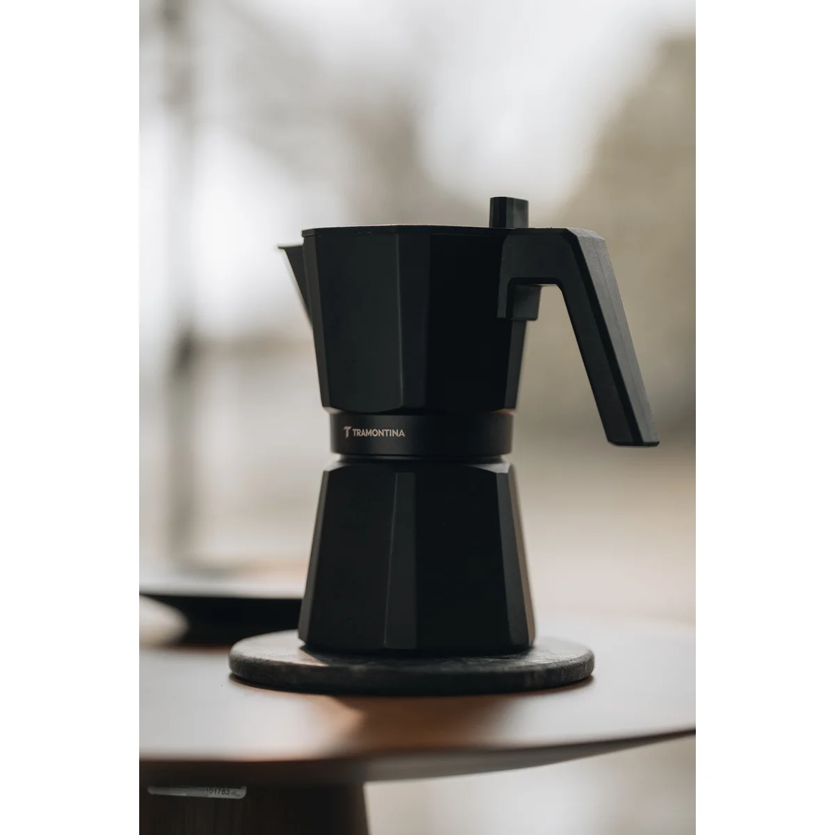 Cafeteira Expresso Italiana Tramontina em Alumínio Preto com Cabo em Nylon 320 ml