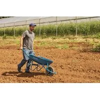 Carrinho de Mão Tramontina com Caçamba Rasa Metálica Azul 50 L, Braço Metálico e Pneu Maciço