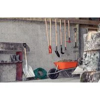 Cavadeira Articulada Metálica Tramontina com Cabos de Madeira 110 cm e Batente Plástico