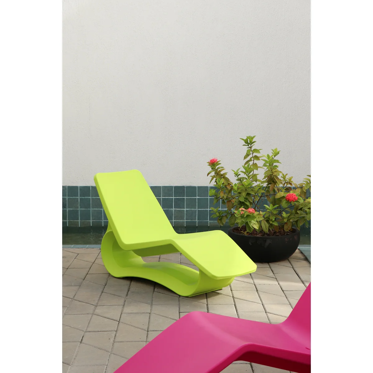 Chaise Tramontina Octo em Polietileno Verde Lima