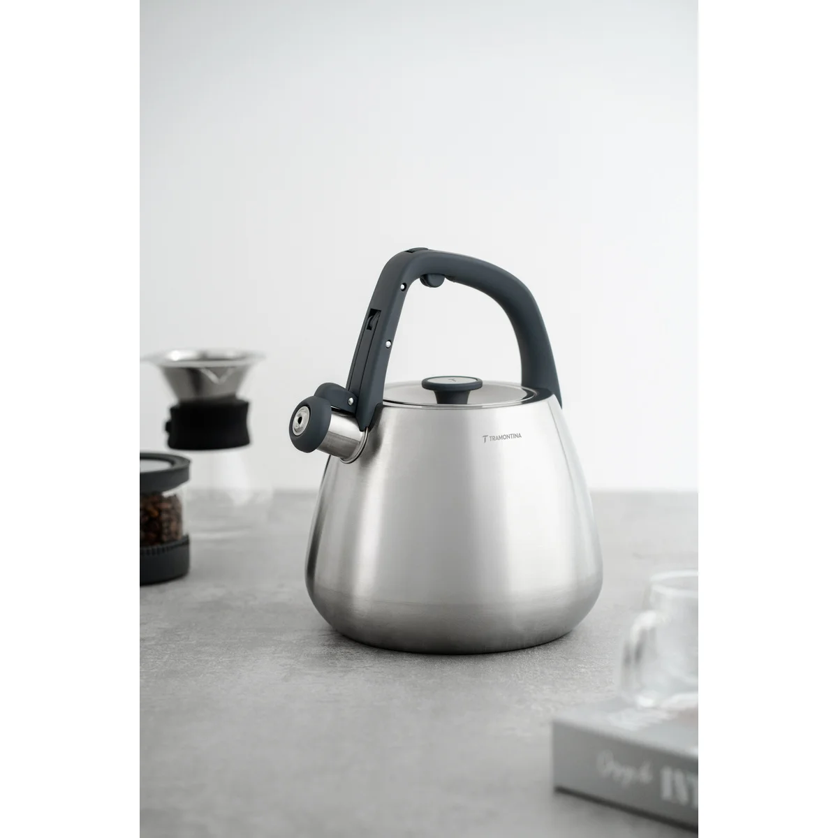 Chaleira Tramontina em Aço Inox com Apito e Cabo de Nylon 2,5 L