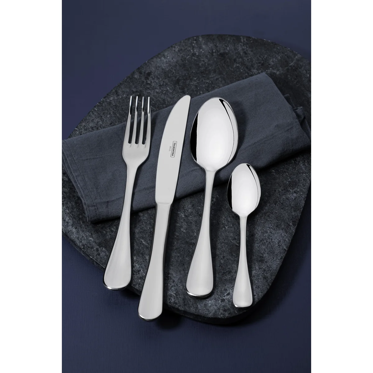 Colher de Mesa Tramontina Classic em Aço Inox com Acabamento Alto Brilho
