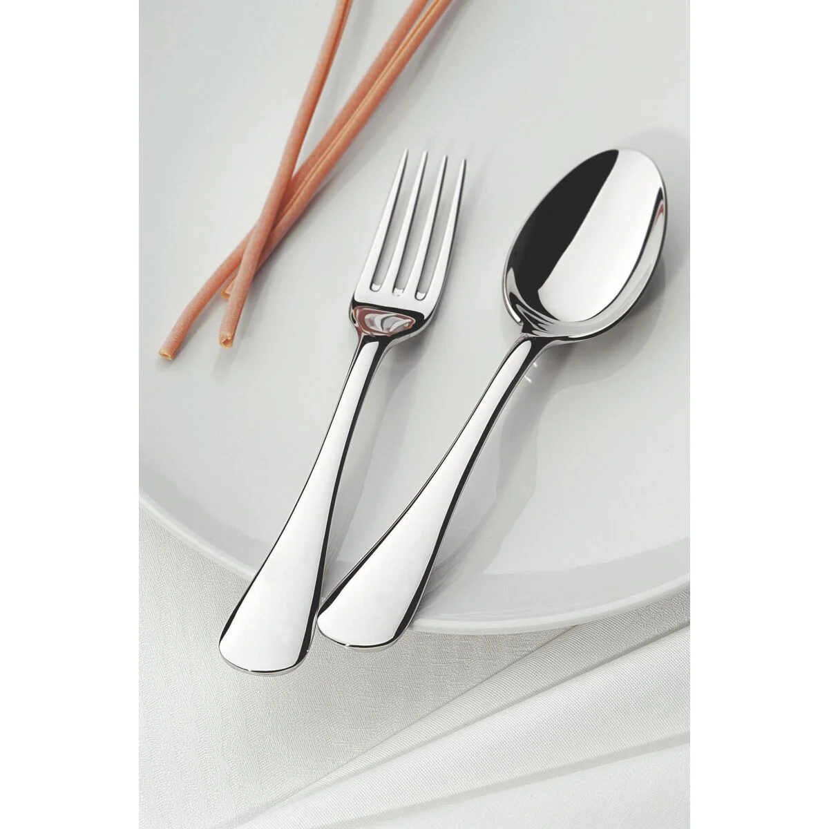 Colher de Mesa Tramontina Classic em Aço Inox com Acabamento Alto Brilho