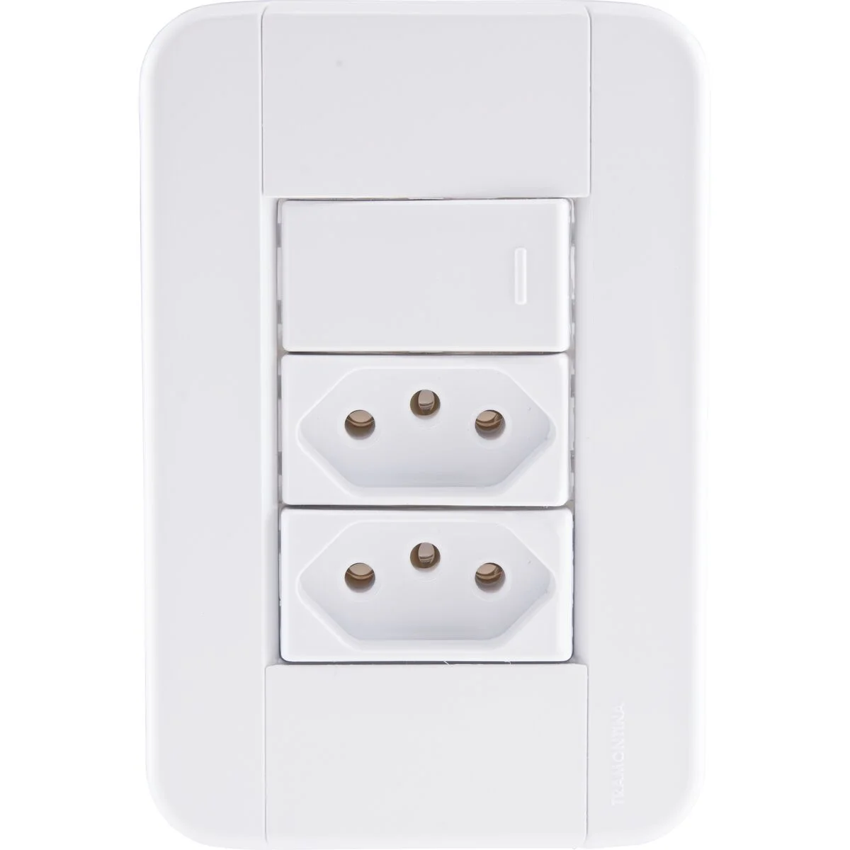 Conjunto 4x2 com 1 Interruptor Simples 10 A 250 V e 2 Tomadas 2P+T 10 A 250 V Tramontina Tablet Branco