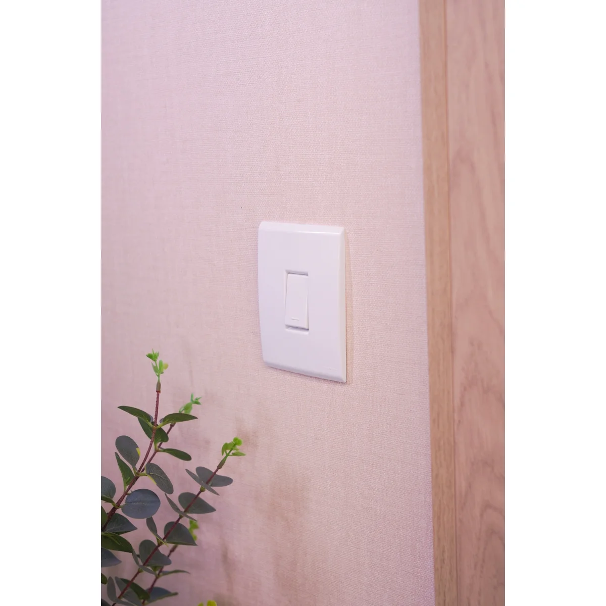 Conjunto 4x2 com 1 Interruptor Simples Tramontina Liz 10 A 250 V Branco