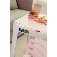 Conjunto Infantil de Mesa e Cadeira Tramontina Beni em Polipropileno Rosa com Quadro de Atividades