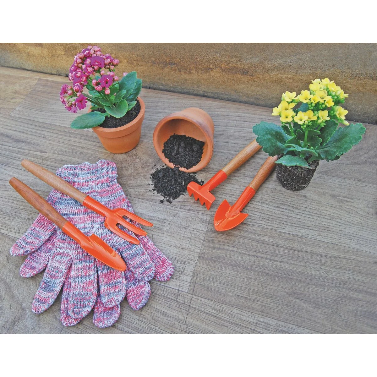 Conjunto para Jardinagem Tramontina Peças Metálicas com Cabo de Madeira 4 Peças