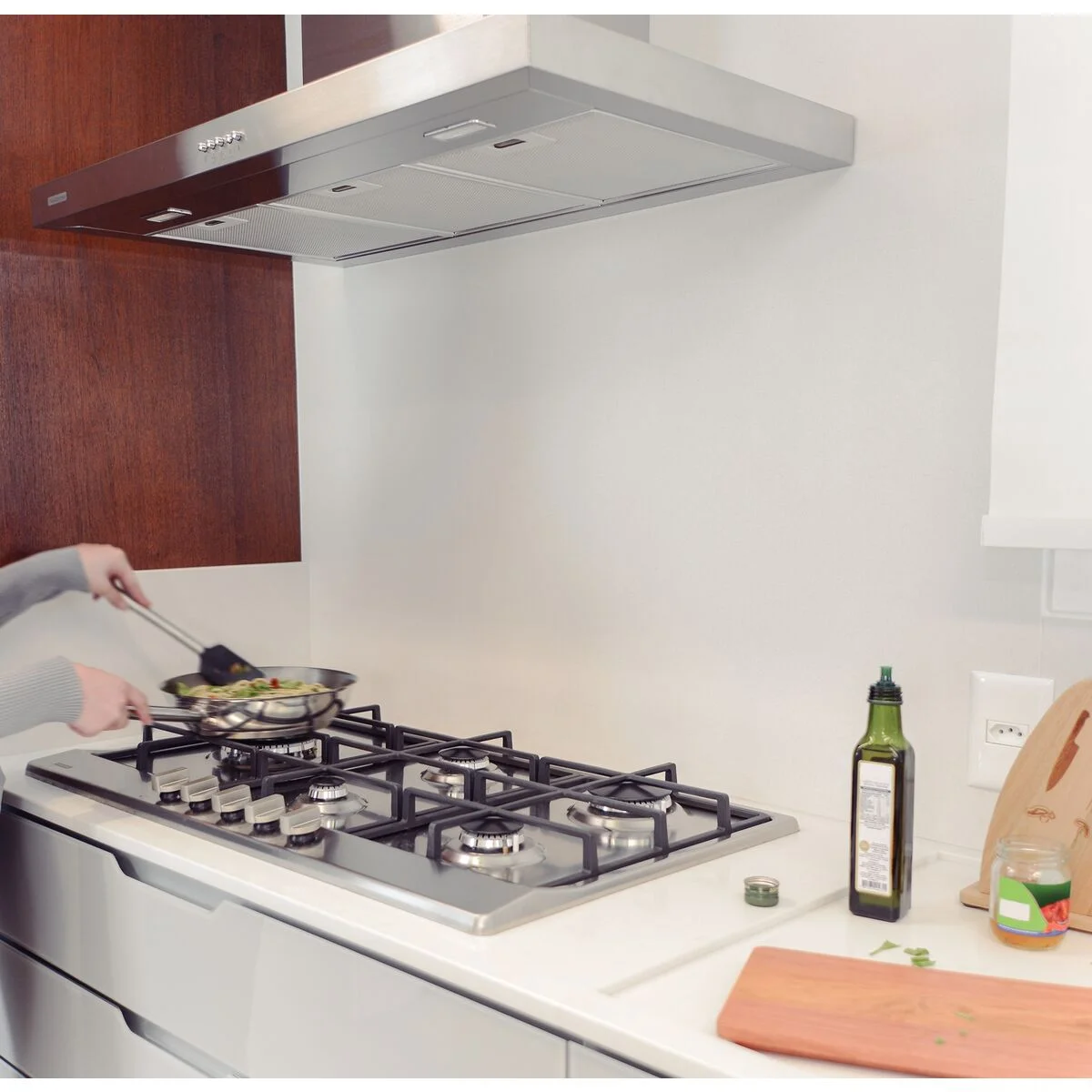 Cooktop a Gás Tramontina Penta Plus em Aço Inox e Trempes em Ferro Fundido com Acendimento Superautomático 5 Queimadores