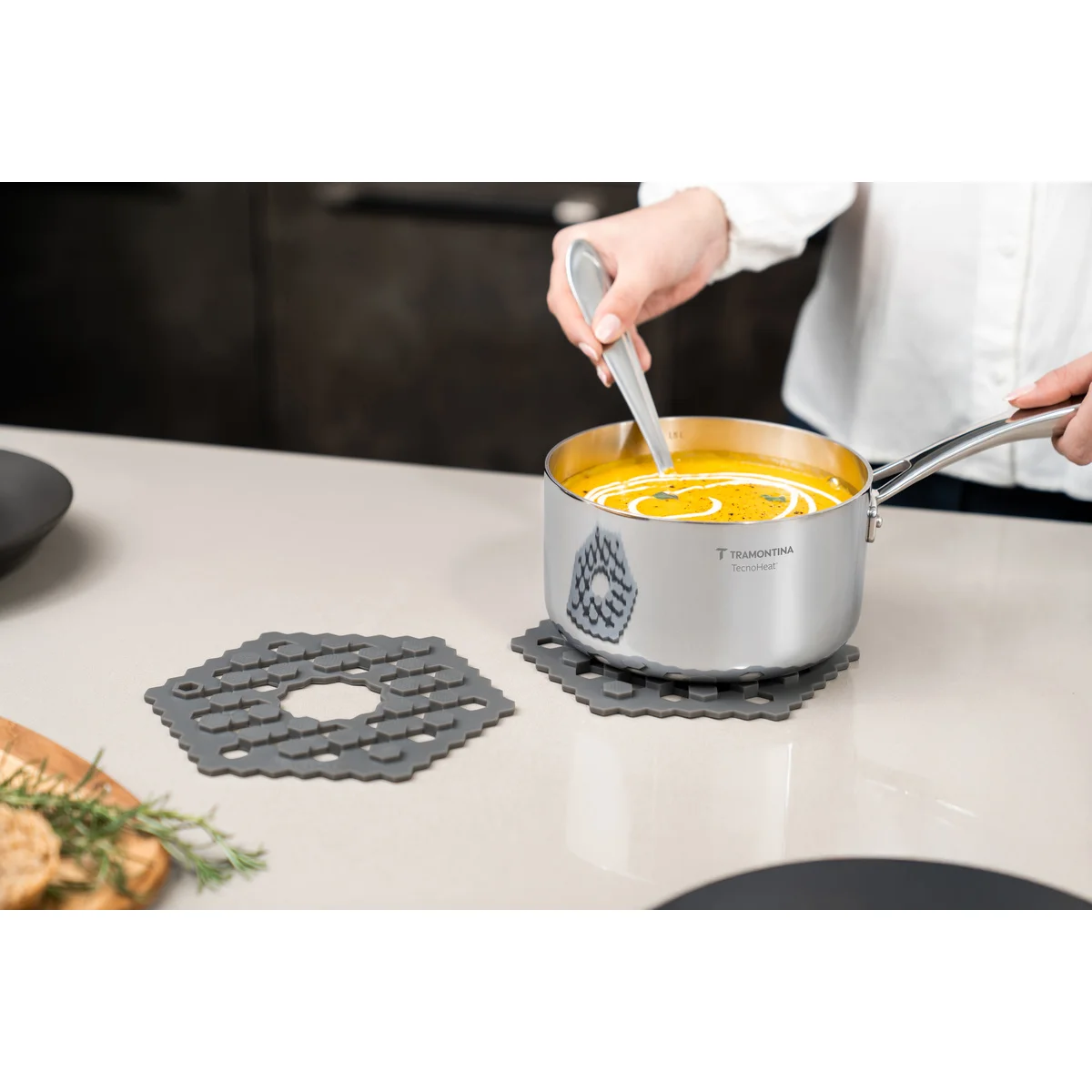 Descanso de Panelas Tramontina Vivace em Silicone Hexagonal 2 Peças Ø18 cm