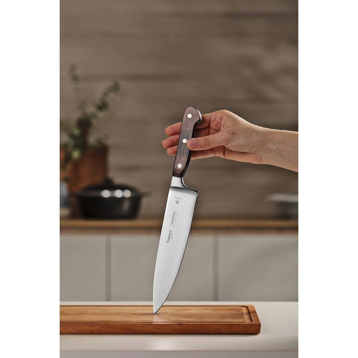 Faca Chef Tramontina Century Wood com Lâmina em Aço Inox e Cabo de Madeira Tratada Castanho 8"