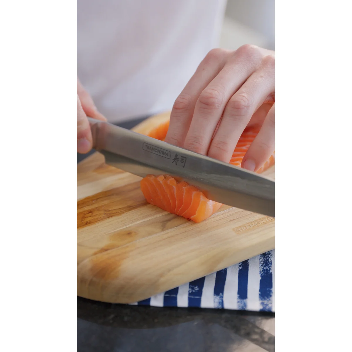 Faca Yanagiba Tramontina Sushi Diamond com Lâmina e Cabo em Aço Inox 9"