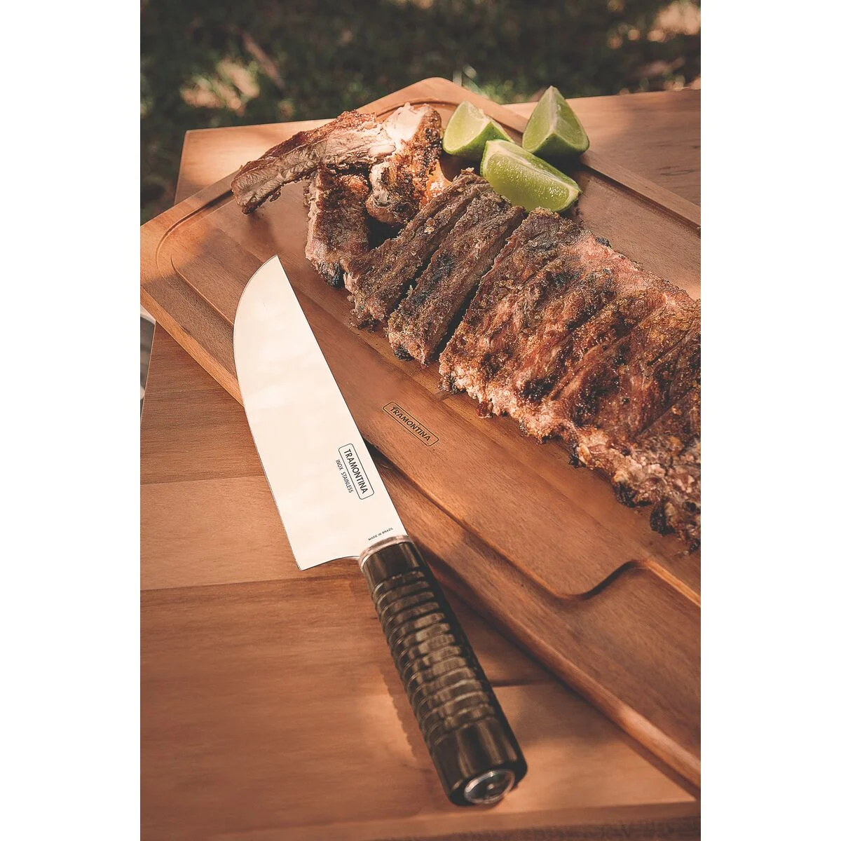 Faca para Carne Tramontina com Lâmina em Aço Inox e Cabo de Madeira Tratada Polywood Castanho com Bainha de Couro 8"