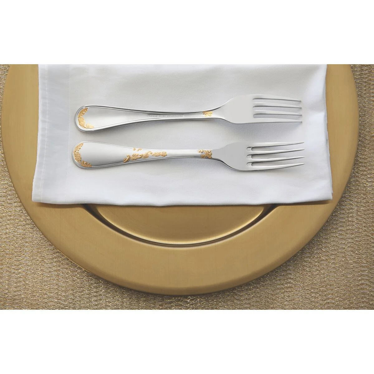 Faqueiro Tramontina Renascença em Aço Inox com Facas de Mesa Detalhes em Ouro Acabamento Brilho e Fosco Estojo de Madeira 101 Peças