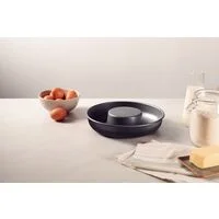 Forma para Bolo Tramontina Brasil em Alumínio com Revestimento Interno e Externo Antiaderente Starflon Max Grafite 24 cm 1,4 L