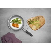 Frigideira Tramontina Professional em Aço Inox com Fundo Triplo e Cabo com Luva de Silicone Removível 26 cm