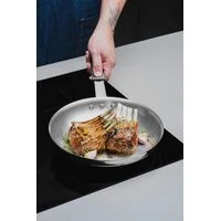 Frigideira Tramontina Professional em Aço Inox com Fundo Triplo e Cabo com Luva de Silicone Removível 26 cm