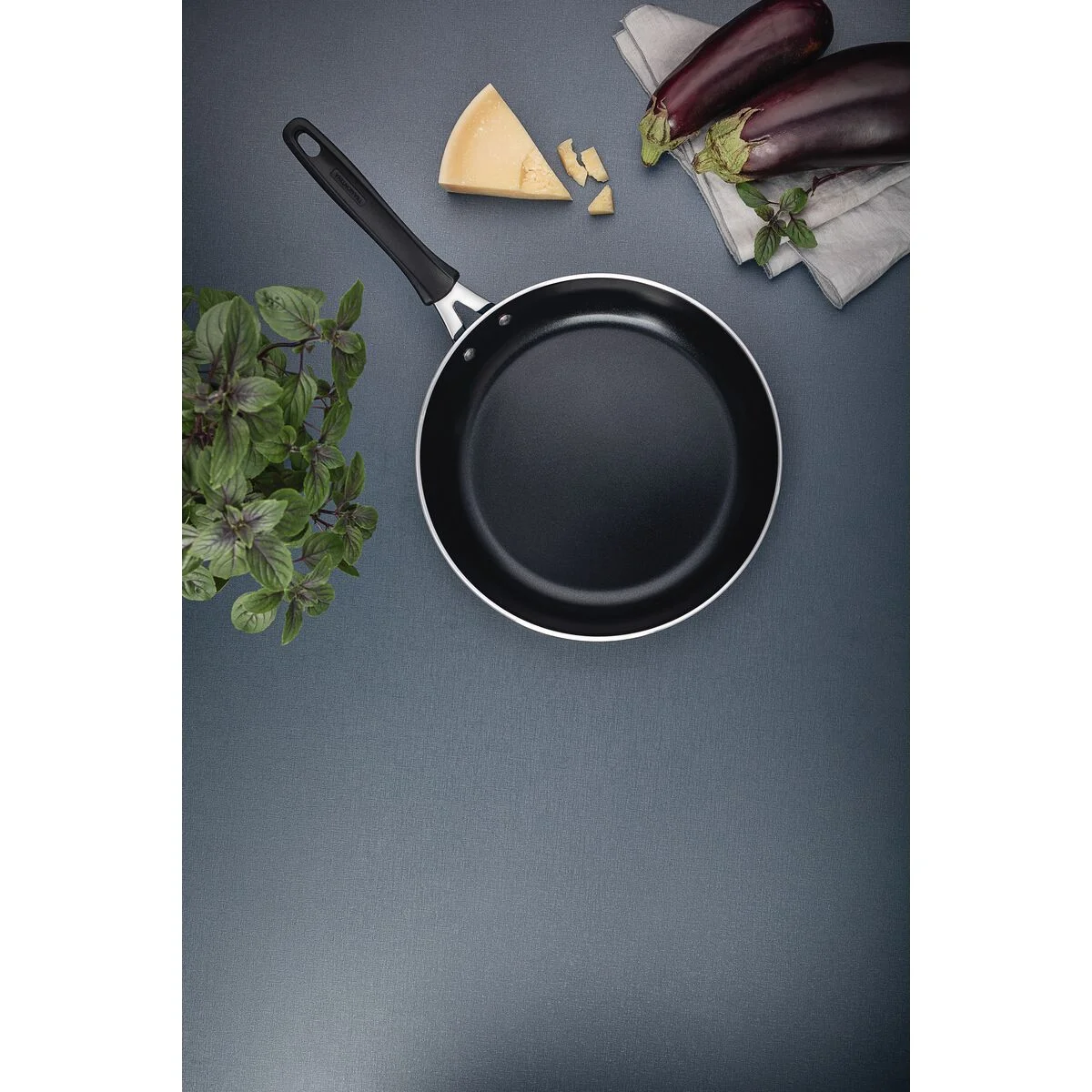 Frigideira Tramontina Tunis em Alumínio com Revestimento Interno Cerâmico e Externo Siliconado Azul Mediterrâneo 28 cm 2,3 L