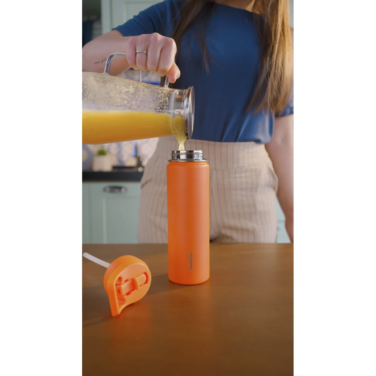 Garrafa Térmica Tramontina 650 ml em Aço Revestido Laranja com Canudo