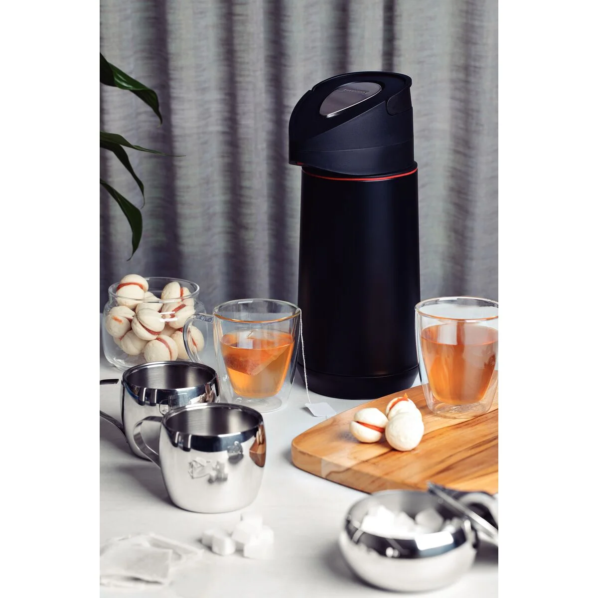 Garrafa Térmica Tramontina Exata em Aço Inox Preto 1,2 L