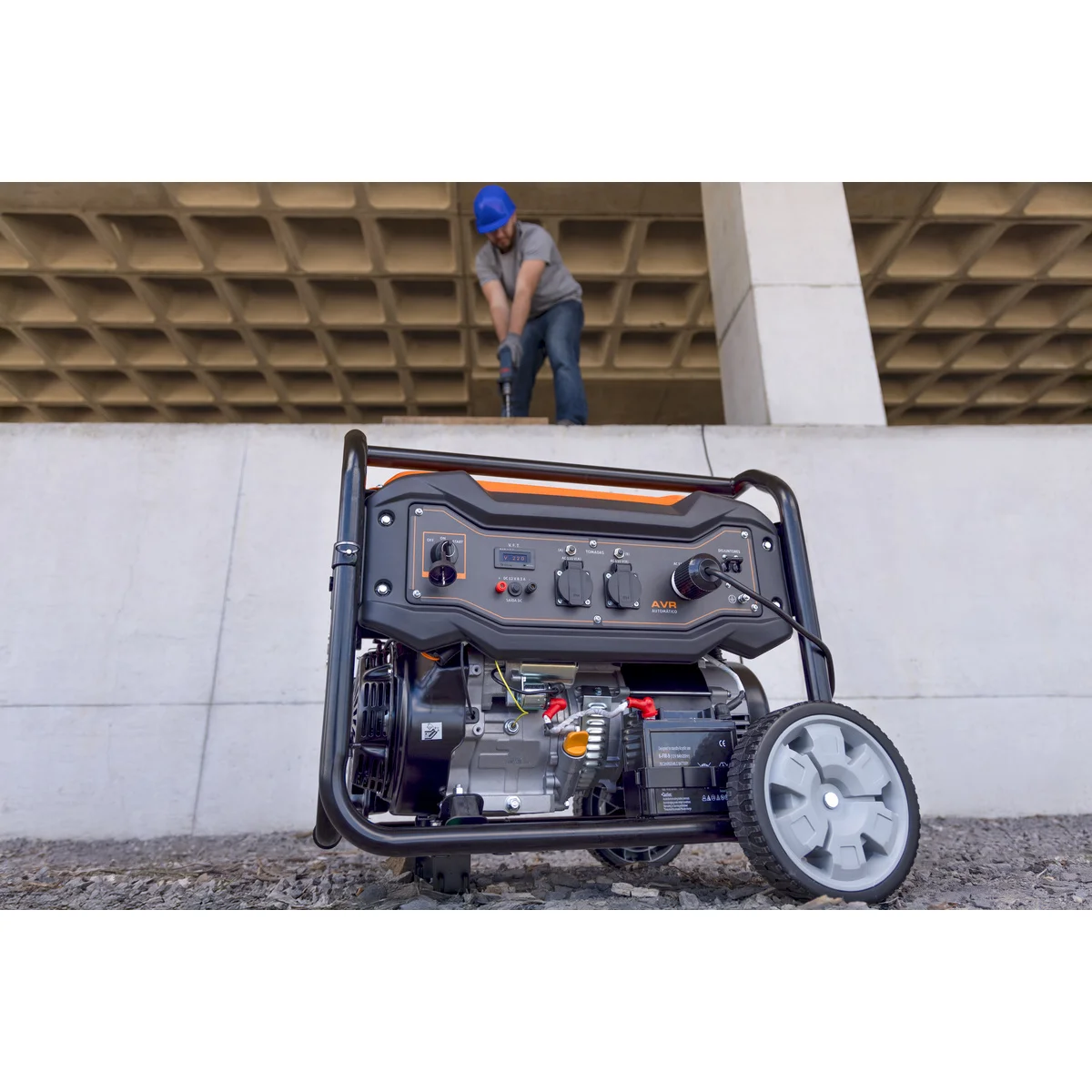 Gerador Elétrico a Gasolina Tramontina GGT7000E 6500 W Bivolt