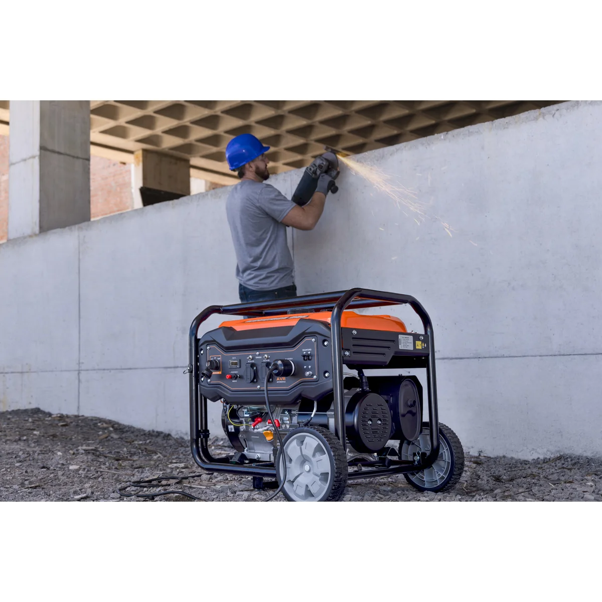 Gerador Elétrico a Gasolina Tramontina GGT7000E 6500 W Bivolt
