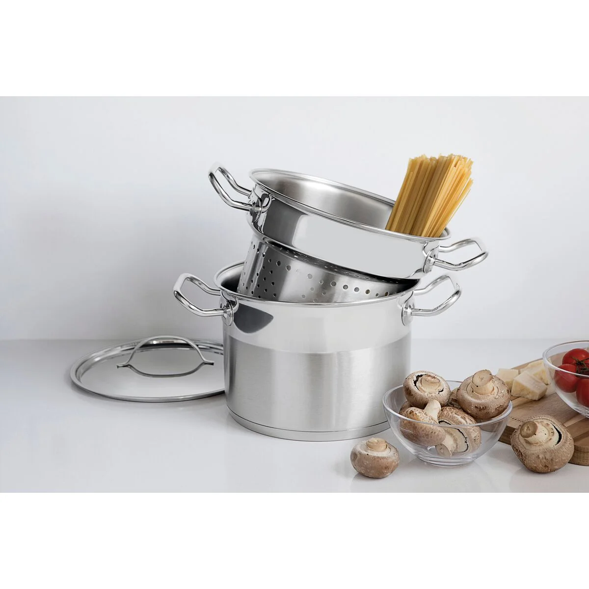 Jogo Cozi-Pasta Tramontina Professional em Aço Inox Fundo Triplo com Tampa Plana Detalhe Satinado 2 Peças 20 cm