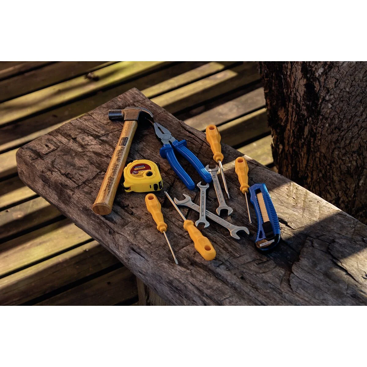 Kit de Ferramentas Tramontina com Pistola de Cola Quente Chaves de Fenda Trena Alicate Estilete Mini Chave de Fenda 28 peças