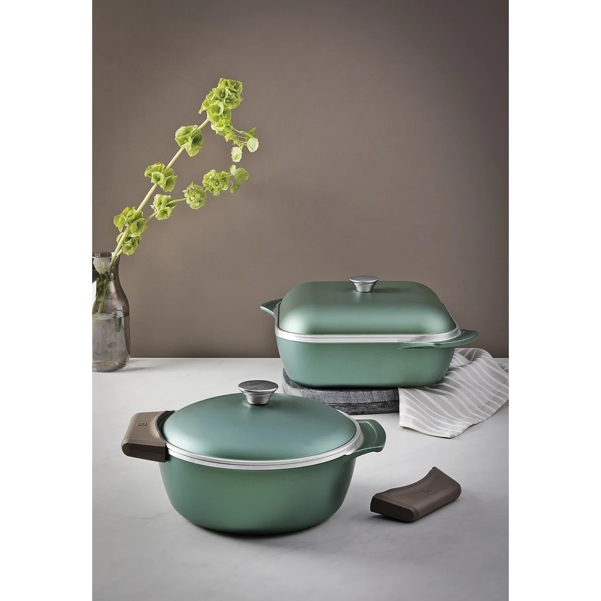 Kit de Panelas Tramontina Lyon em Alumínio com Revestimento Interno e Externo em Antiaderente Starflon High Perfomance Verde Esmeralda 4 Peças