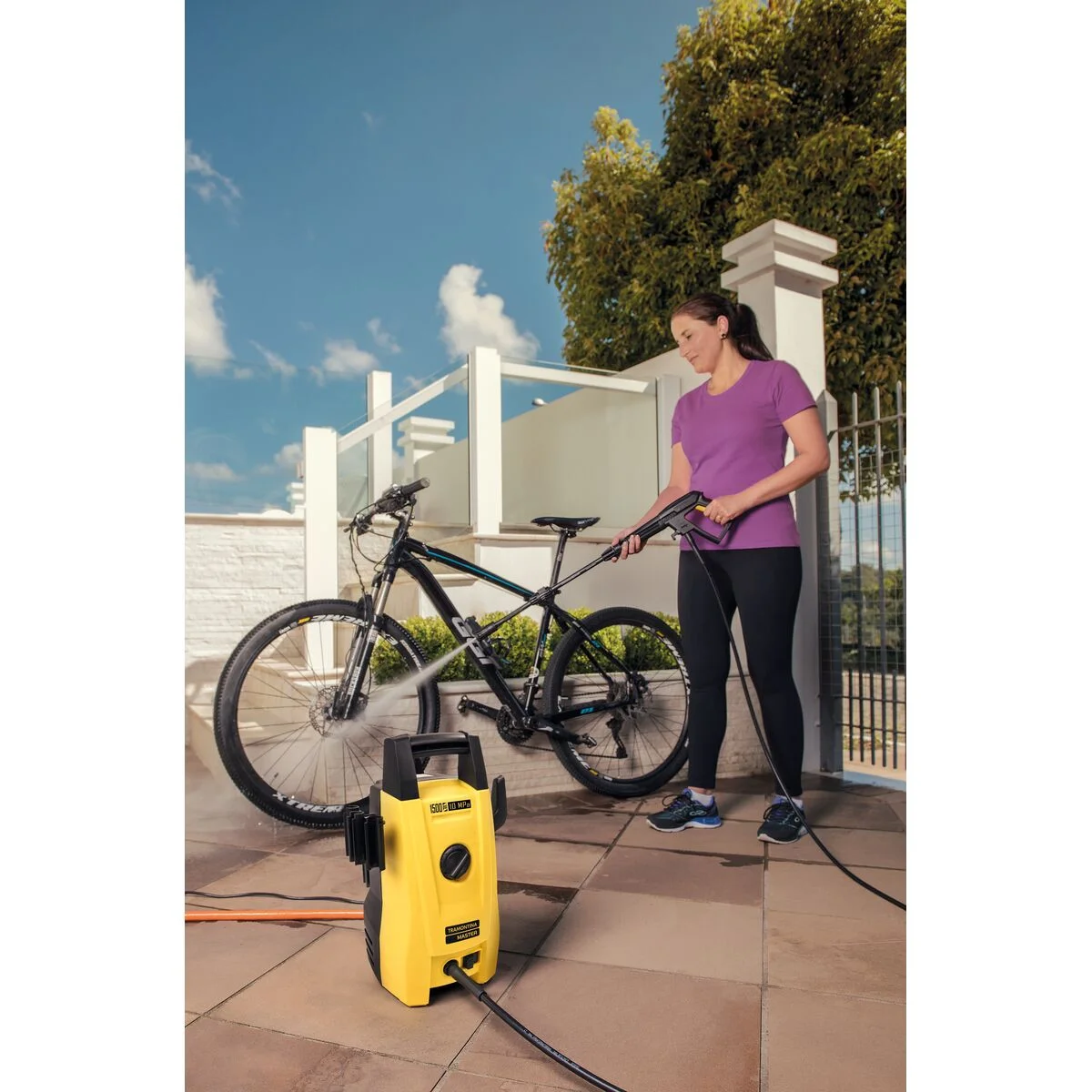 Lavadora de Alta Pressão 1200 W Tramontina MASTER para Uso Doméstico com Mangueira Alta Pressão 3 m Jato Regulável 1500 psi 127 V
