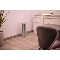 Lixeira Inox Tramontina Swing com Acabamento Acetinado e Tampa Basculante 30 L