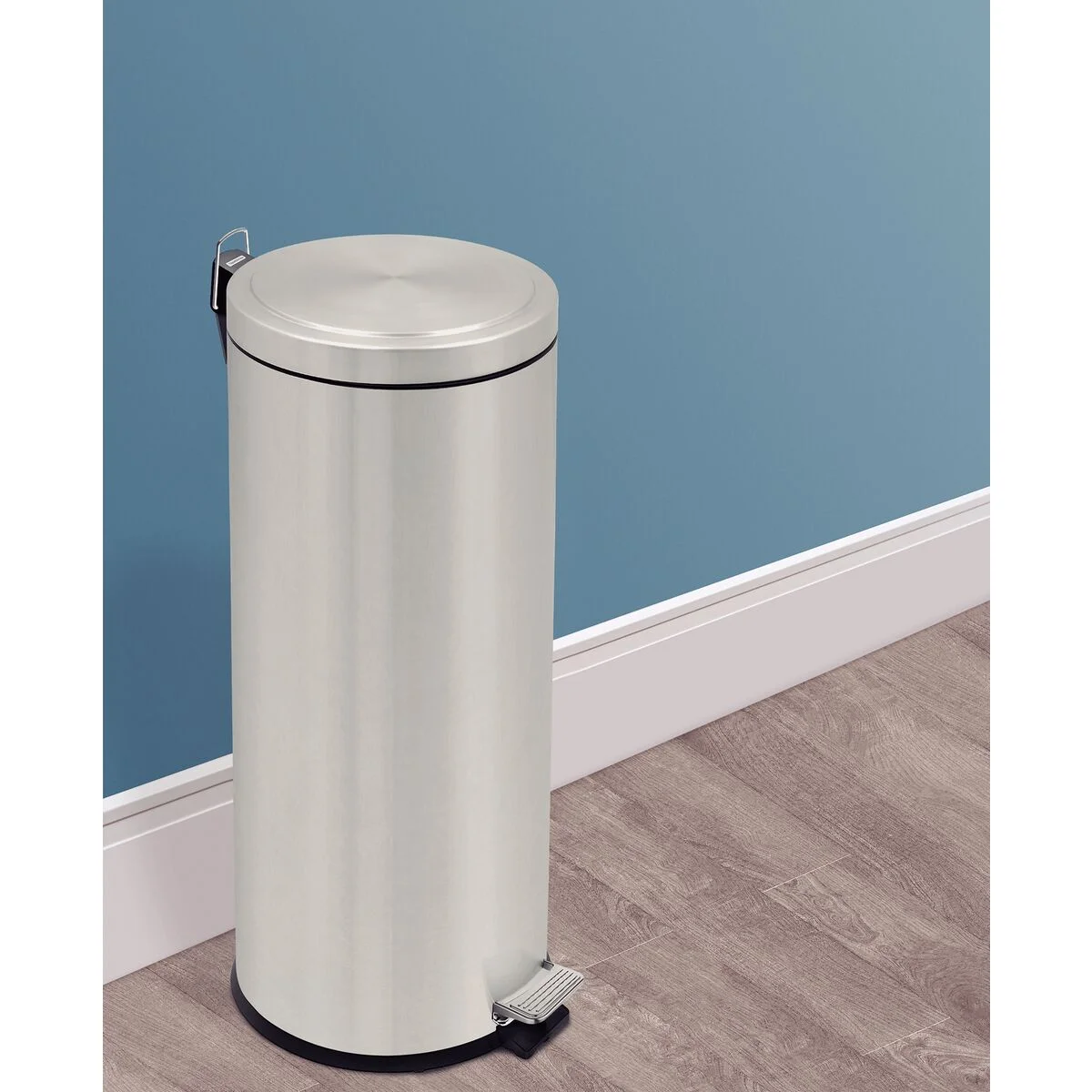 Lixeira com Pedal Tramontina Brasil Plus em Aço Inox com Acabamento Acetinado e Balde Interno 30 L