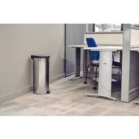 Lixeira com Pedal Tramontina New em Aço Inox com Acabamento Polido 30 L