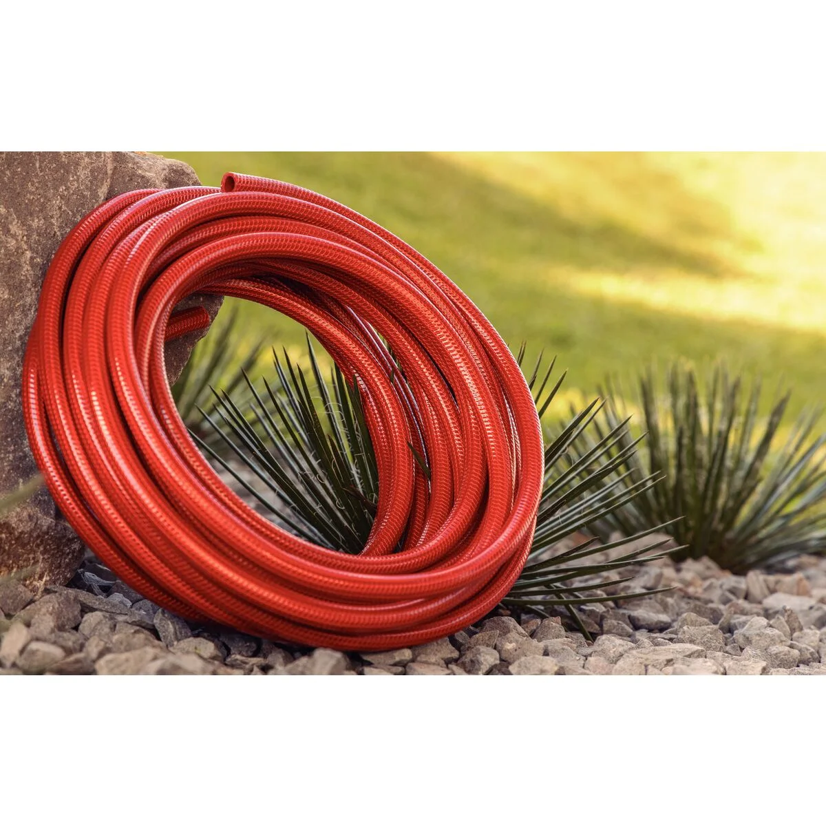 Mangueira Antitorção Multi ATS 1/2" Tramontina para Jardim em PVC 3 Camadas 20 m com Engates Rápidos e Esguicho