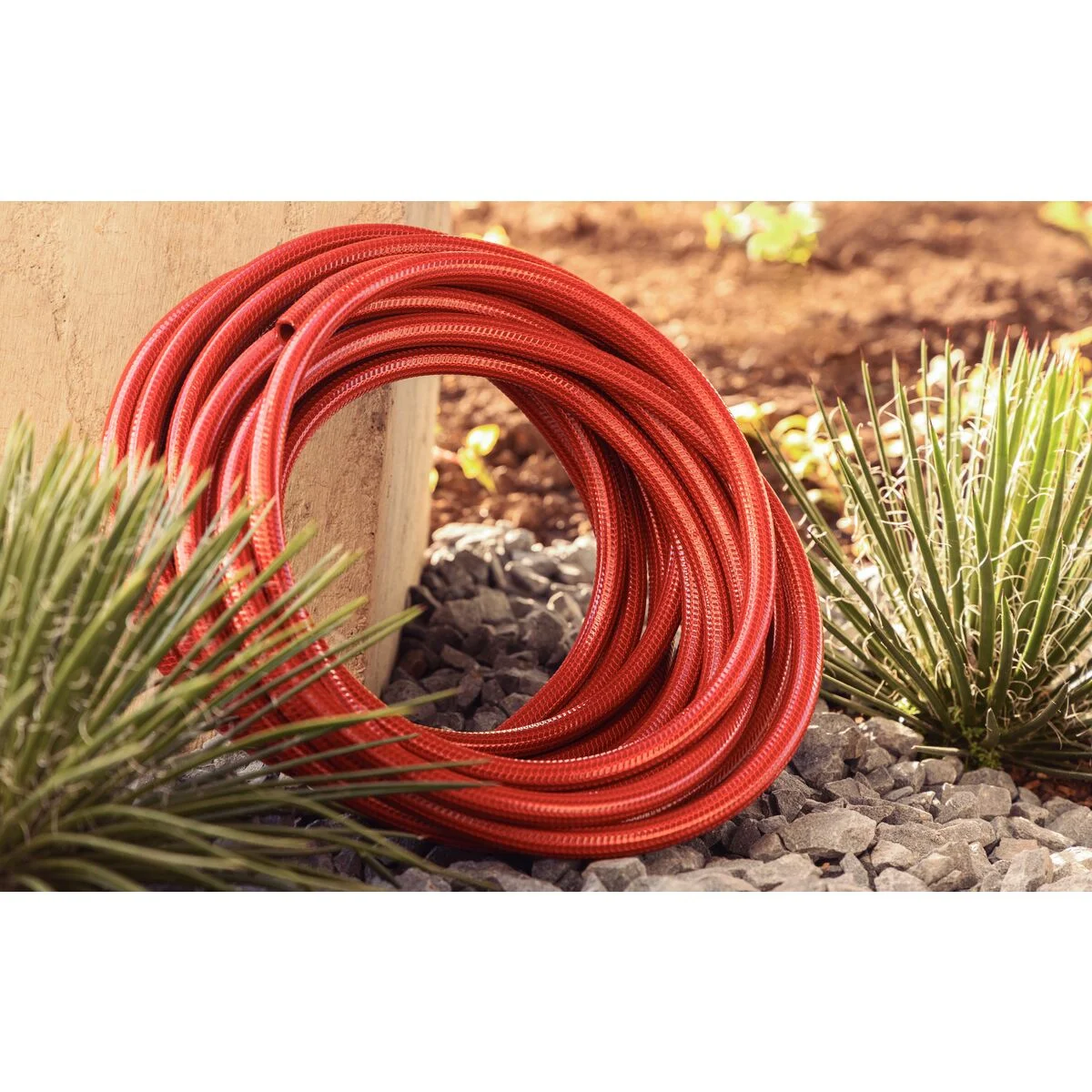 Mangueira Antitorção Multi ATS 1/2" Tramontina para Jardim em PVC 3 Camadas 20 m com Engates Rápidos e Esguicho