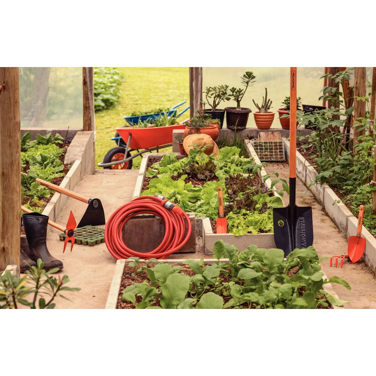 Mangueira Antitorção Multi ATS 1/2" Tramontina para Jardim em PVC 3 Camadas 25 m com Engates Rápidos e Esguicho