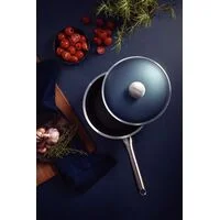 Panela Tramontina Lyon em Alumínio Forjado com Revestimento Interno e Externo em Antiaderente Starflon High Performance Azul Elementar 20 cm 2,8 L
