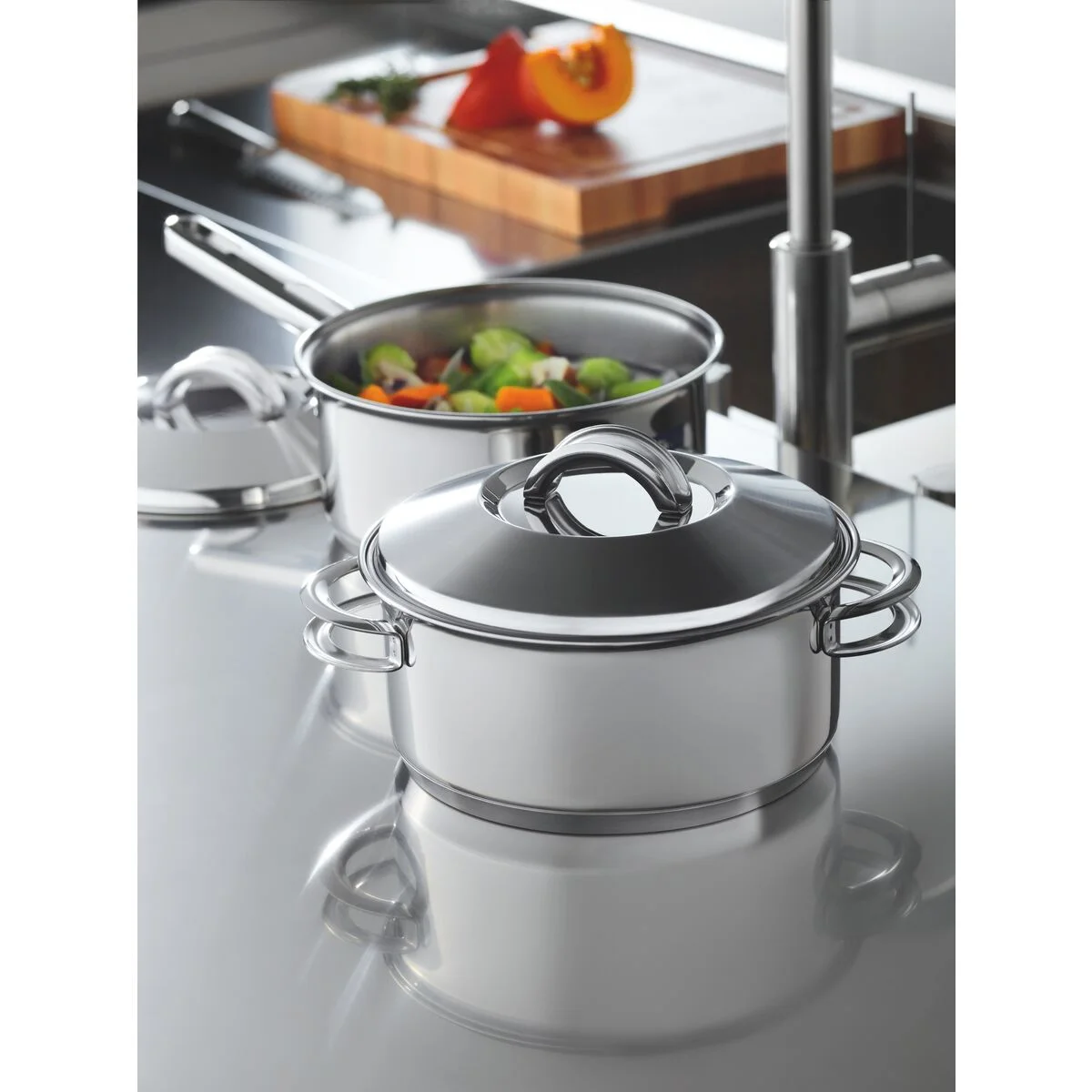 Panela Tramontina Solar em Aço Inox Fundo Triplo com Tampa e Cabo 20 cm 2,9 L