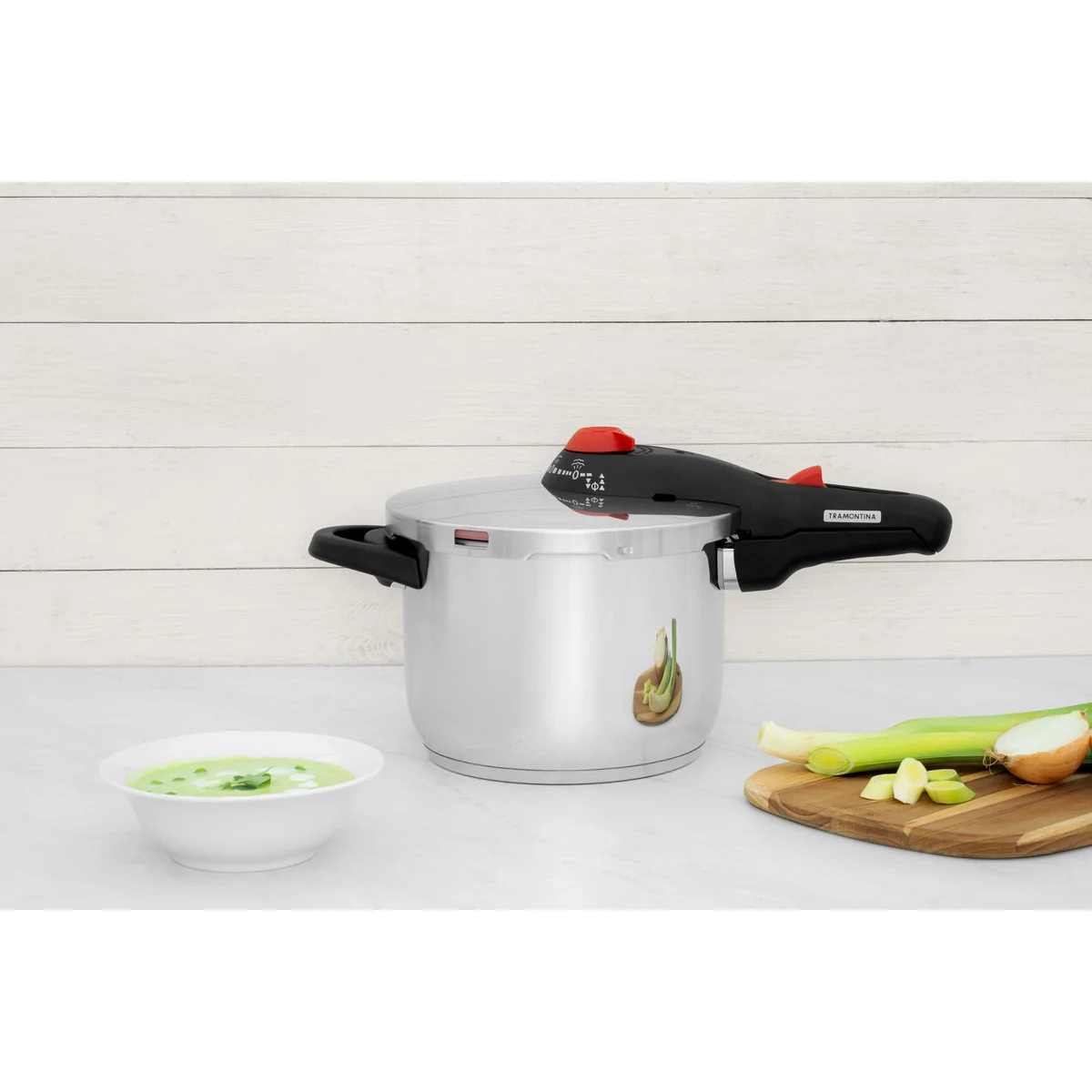 Panela de Pressão Tramontina Solar em Aço Inox Fundo Triplo com 5 Dispositivos de Segurança 22 cm 6 L